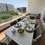 Nestsea Your Luxury Retreat Апартаменты