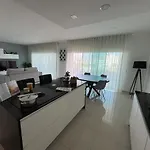 Апартаменты Nestsea Your Luxury Retreat