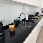 Апартаменты Nestsea Your Luxury Retreat Лагуш
