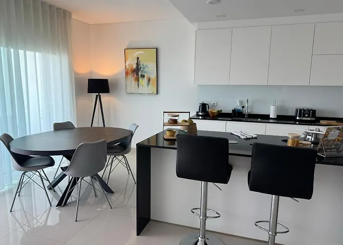 Nestsea Your Luxury Retreat Appartamento *