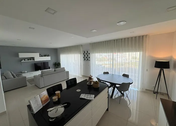 Nestsea Your Luxury Retreat *