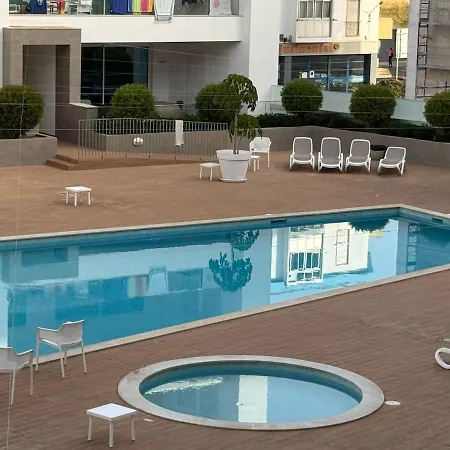 Nestsea Your Luxury Retreat דירה *